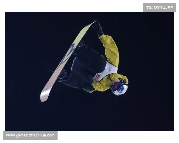 国际雪联单板滑雪大跳台世界杯葛春宇赵英旭晋级决赛